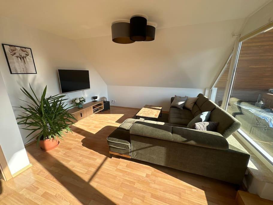Apartment Sonniges & Ruhiges Mit Balkon Nahe Berlin *