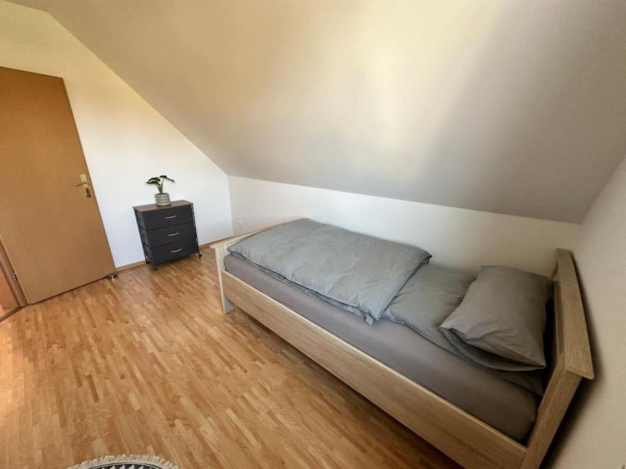 Sonniges & Ruhiges Mit Balkon Nahe Berlin * Zeuthen